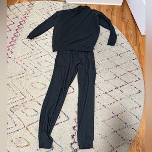 Alo Navy Blue set, worn 5x, size small, super comfy!